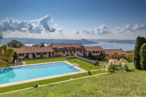 Lesa apartment with pool Lesa